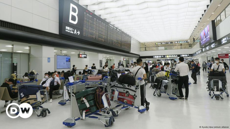 Japan To Lift COVID Restrictions On Foreign Tourist Arrivals DW 09   62000076 6 