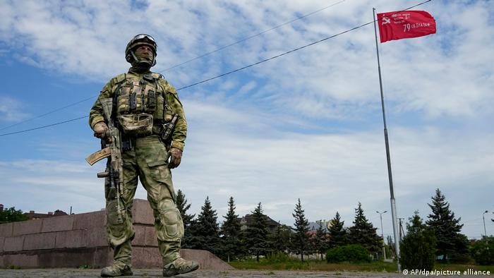 Rosyjski żołnierz w Chersoniu w Ukrainie: Rosja najwyraźniej potrzebuje więcej żołnierzy