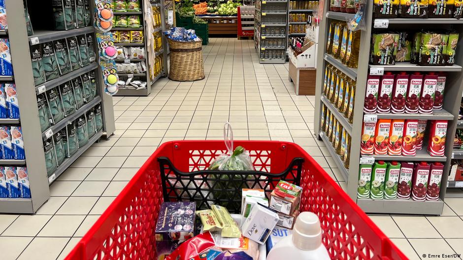 Türkiye Ziraat Odaları Birliği verilerine göre geçen yıl ile bu yılın Ramazan ayı karşılaştırıldığında "zam şampiyonu" yüzde 197,4'le limon oldu