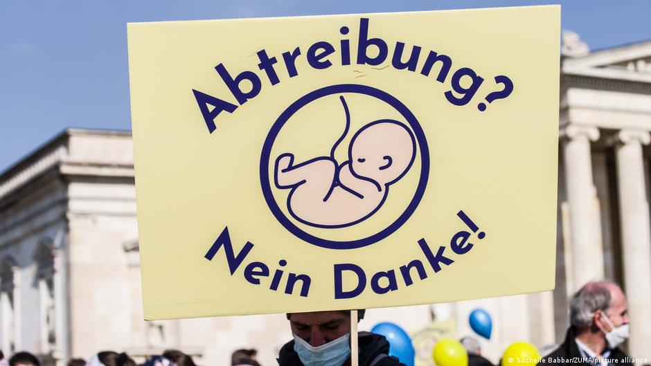 German abortion clinics targeted by US-style protests – DW – 03/04/2023 - Vimarsana News