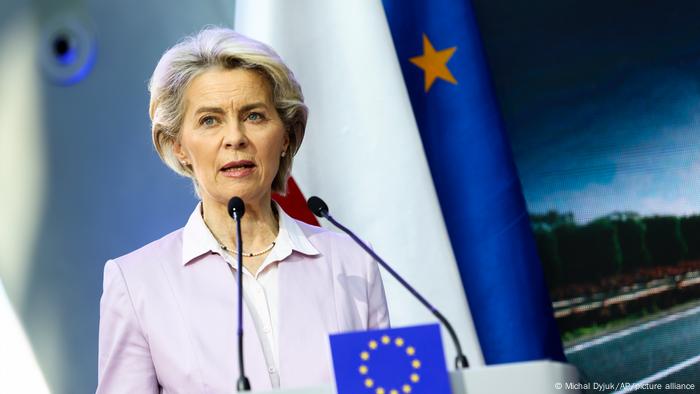 Polen Konstancin-Jeziorna | Pressekonferenz: Ursula von der Leyen 