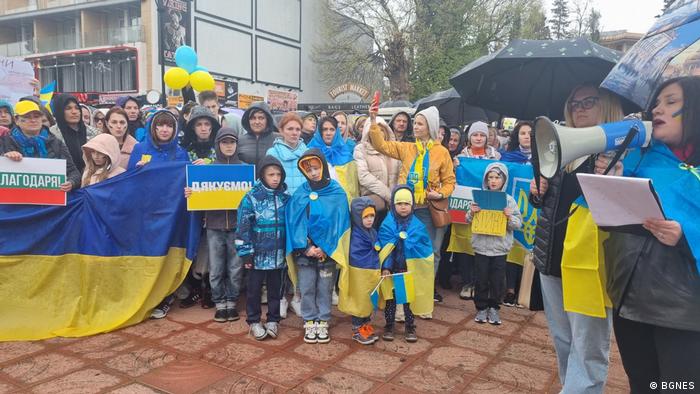 Как да гледа България на украинците: като на туристи или