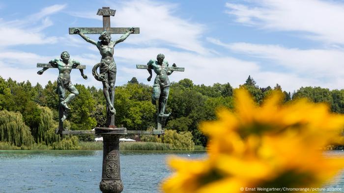 The so-called Swedish cross - a crucifix near the bridge to the island of Mainau