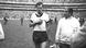 Franz Beckenbauer con el hombro dislocado al acabar el "partido del siglo" contra Italia en México 1970 Franz Beckenbauer con el hombro dislocado al acabar el "partido del siglo" contra Italia en México 1970