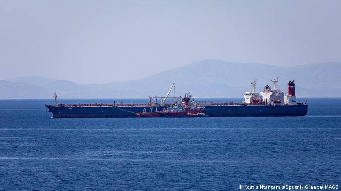 Гръцките корабни компании постигнаха своето – европейското петролно ембарго за