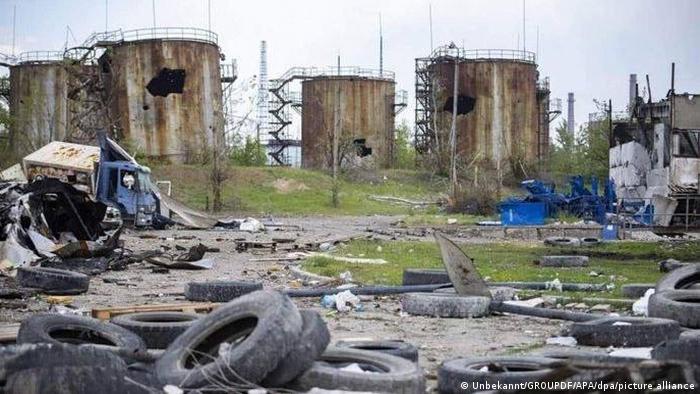 Teile der umkämpften Chemiefabrik Asot in Sjewjerodonezk
