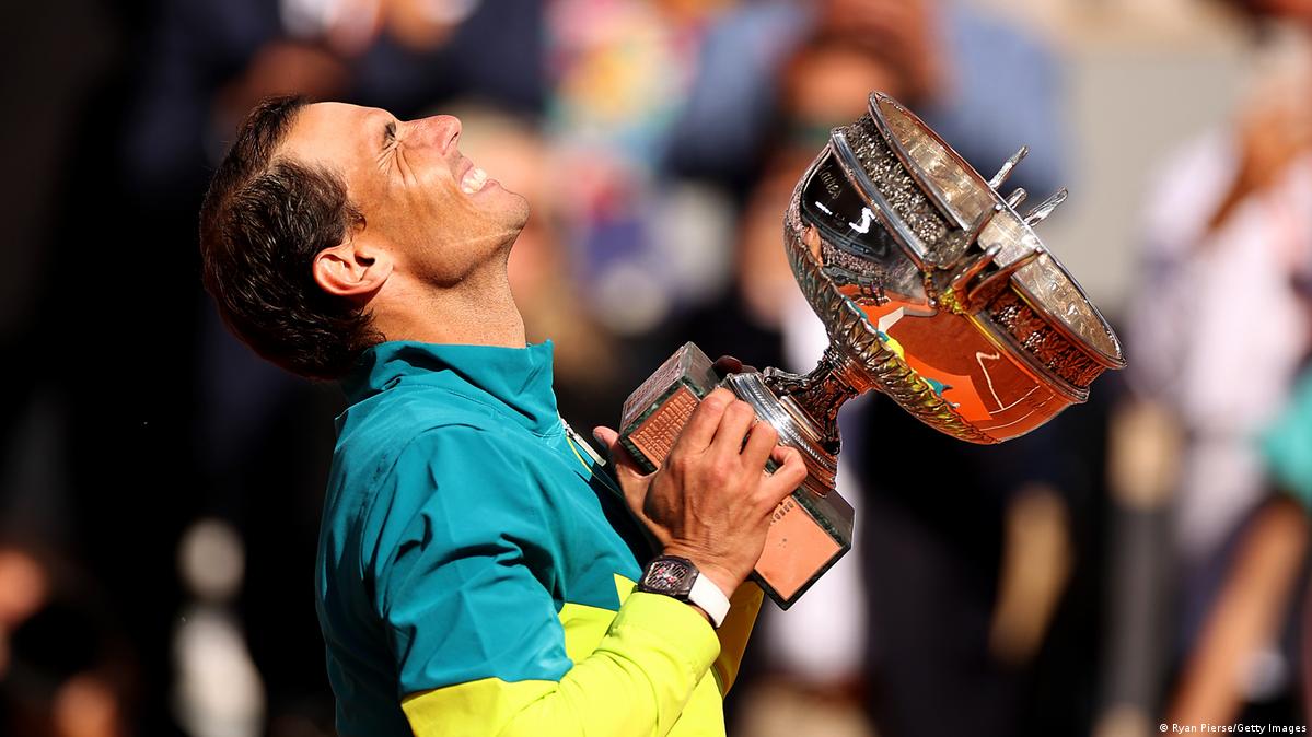 Rafael Nadal triumphiert in Paris – DW