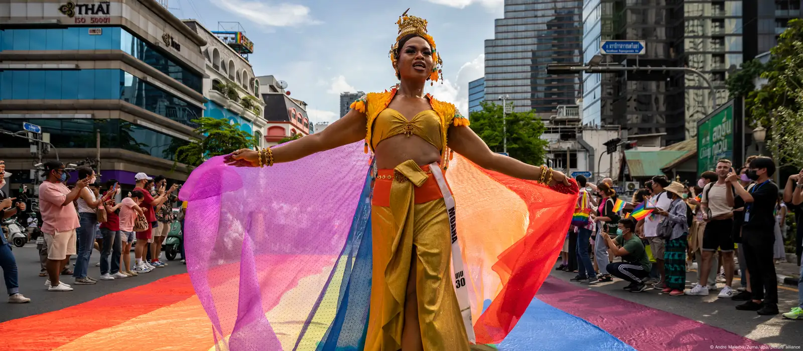 Thailand: Bangkok sees first LGBTQ Pride march in years – DW – 06/05/2022