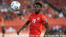  October 13, 2021, Toronto, on, Canada: Canada s Alphonso Davies eyes the ball against Panama during second half World Cup qualifying action in Toronto on Wednesday, October 13, 2021. Canada News - October 13, 2021 PUBLICATIONxINxGERxSUIxAUTxONLY - ZUMAc35_ 20211013_zaf_c35_075 Copyright: xChrisxYoungx