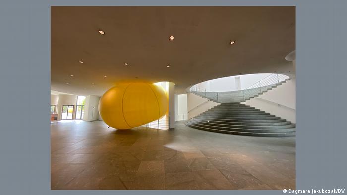 Kunstmuseum Bonn - wystawa Welt in der Schwebe