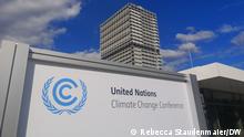 06.06.2022+++A sign for the United Nations Climate Change Conference is depicted in front of the UN's German headquarters in Bonn, Germany.
(c) Rebecca Staudenmaier / DW