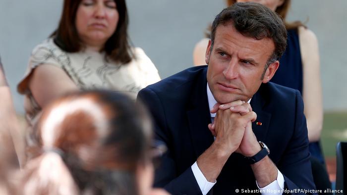 Frankreich Kaum Wahlkampf, kaum Leidenschaft |  Le président Macron s'en prend à la Menpenti-Schule