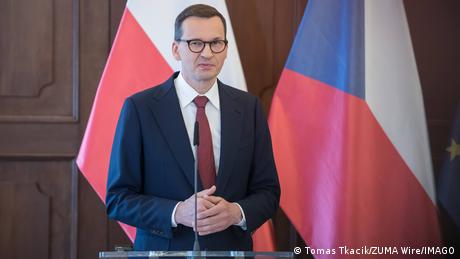 Полският премиер Моравецки разкритикува остро Германия заради дългогодишната ѝ енергийна