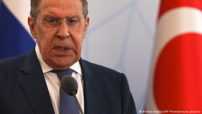 Лавров е сред най-опитните съветници на Путин. От десетилетия той