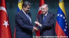 ANKARA, TURKIYE - JUNE 08: Turkish President Recep Tayyip Erdogan (R) shakes hands with Venezuelan President Nicolas Maduro (L) during a joint press conference after the bilateral and inter-delegation meetings in Ankara, Turkiye on June 08, 2022. Aytac Unal / Anadolu Agency