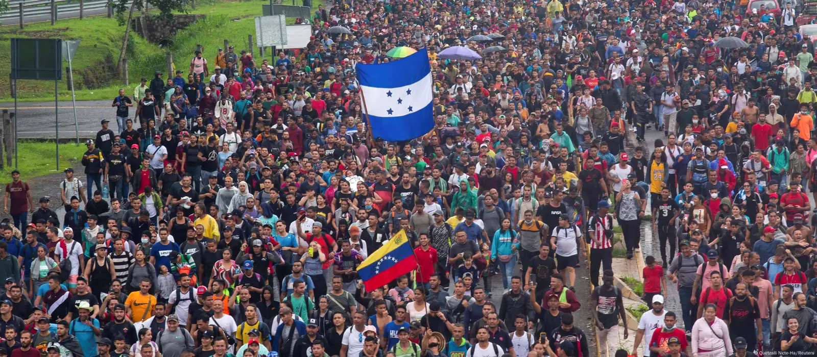 Otras dos caravanas migrantes rumbo a M xico y EE.UU. DW 25 06