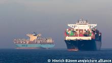 Containerschiffe in Deutscher Bucht