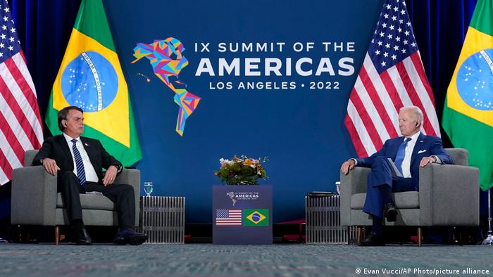 Biden e Bolsonaro pregam reaproximação entre EUA e Brasil