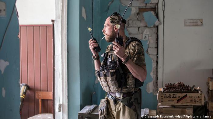 Ucrânia diz estar quase sem munição e que depende do Ocidente para resistir