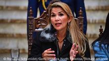 La presidenta interina de Bolivia, Jeanine Añez. (Ronaldo Schemidct/Getty Images) Photo via Newscom picture alliance