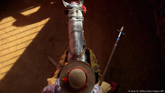 Un picador entra montado a caballo a una plaza en Tijuana, México. Un picador entra montado a caballo a una plaza en Tijuana, México.