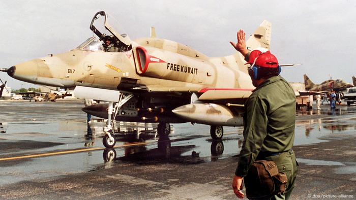 Kuwaiti fighter jet with the words 'Free Kuwait' on the side. 