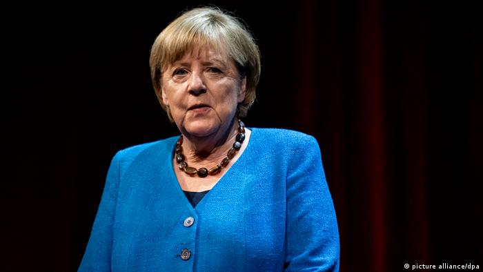 Altkanzlerin Merkel zu Gespräch im Berliner Ensemble