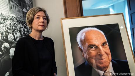 The anniversary of the death of Helmut Kohl is controversial