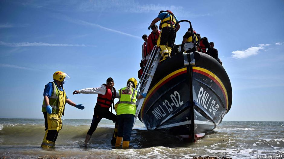 Un Report Says 100 Million People Forced To Flee Their Homes News Dw 16 06 22