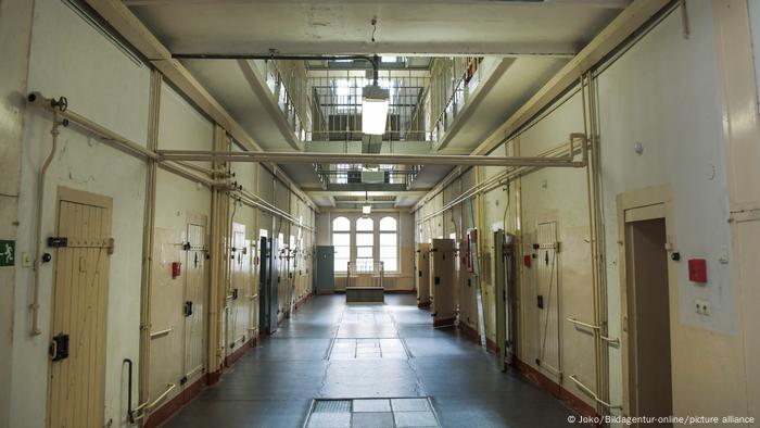 Deutschland | Zellentrakt Gefängnis Bautzen II
