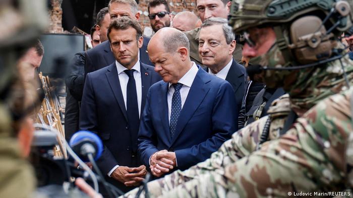 Ukraine | Olaf Scholz, Emmanuel Macron, Mario Draghi und Klaus Iohannis besuchen Irpin 