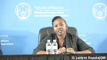Rwanda government spokesperson, Yolande Makolo, in a press conference in Kigali on Tuesday 14 June 2022.
Foto: Janiver Popote/DW