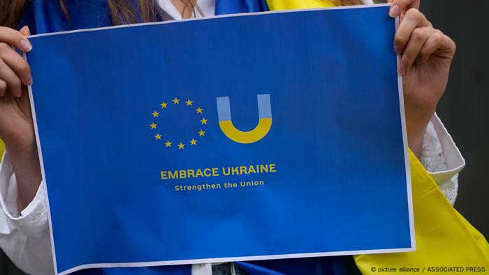 A poster with the EU and Ukrainian colors