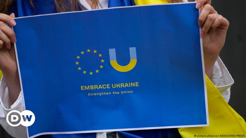 eu-candidates-ukraine-moldova-face-long-road-to-join-the-bloc-or-dw-or-25-06-2022