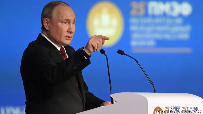Russland St. Petersburg | Internationales Wirtschaftsforum | Wladmir Putin 