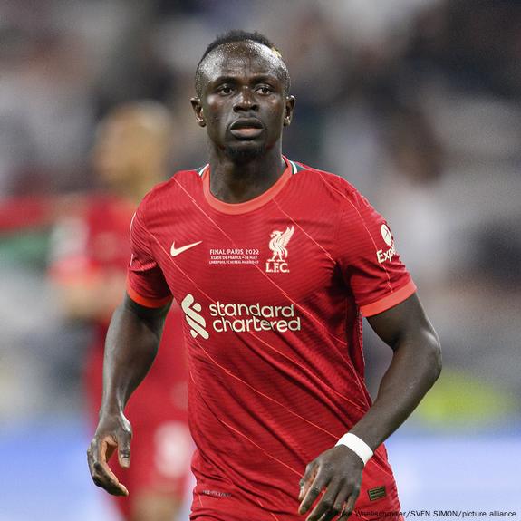 Sadio Mané é eleito o melhor jogador africano da temporada 2021/22