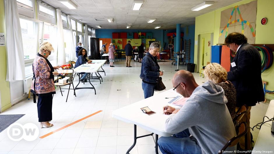 france-votes-in-crucial-second-round-of-parliamentary-elections-dw-19-06-2022