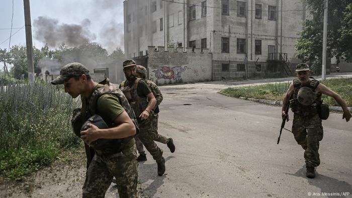 Soldados ucranianos en Lisichansk.