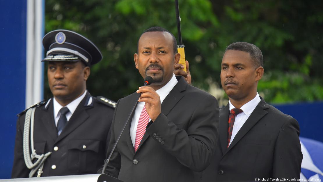  Abiy Ahmed fala ao microfone