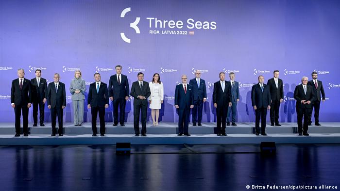 Bundespräsident Steinmeier in Lettland - Familienfoto der Drei-Meere-Initiative des Gipfeltreffens