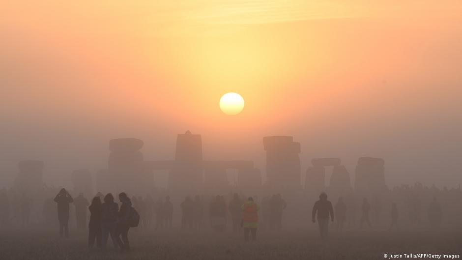 Stonehenge: Gigantischer Grubenring war "heilige Grenze"