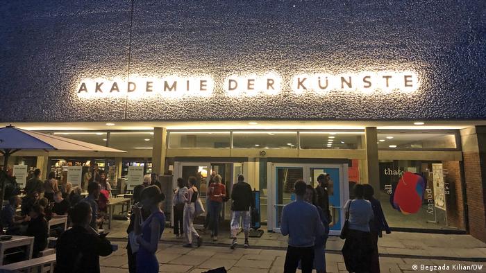 Mladi pjesnici sa njemačkog govornog područja i iz zemalja bivše Jugoslavije u Akademiji umjetnosti u Berlinu publici predstavili rezultate zajedničke radionice