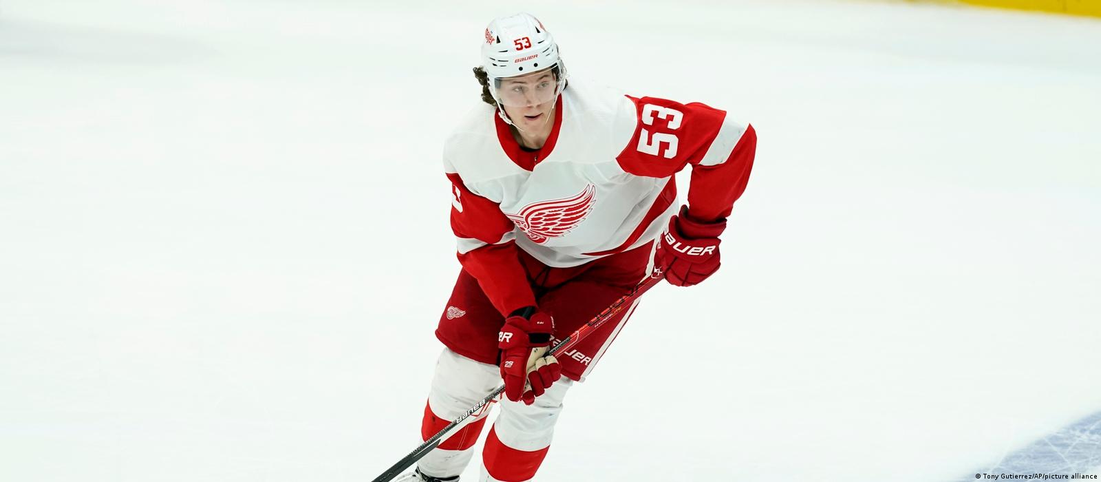 Detroit Red Wings' Moritz Seider continues strong play in Sweden