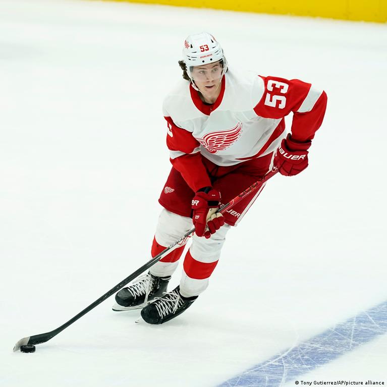 Red Wings' Moritz Seider joins Germany for World Championship