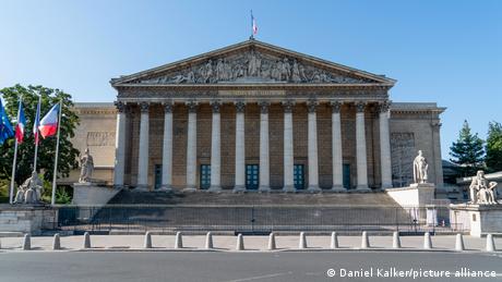 Can France finally be governed?