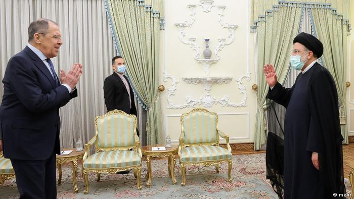 Министр иностранных дел России Сергей Лавров и президент Ирана Ибрахим Раиси