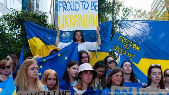 EU Grants Ukraine, Moldova Candidate Status – DW – 06/23/2022