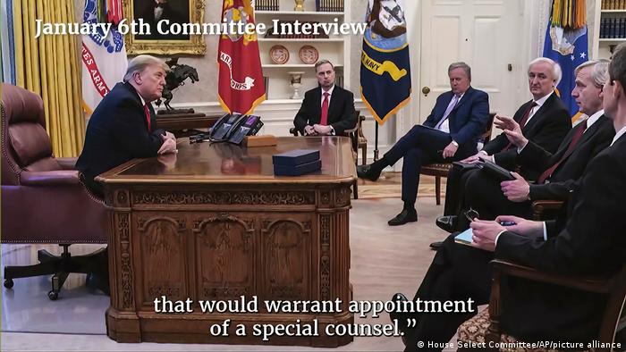 USA Donald Trump während eines Treffens mit Beamten des Justizministeriums