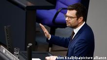 24.06.2022, Marco Buschmann (FDP), Bundesminister für Justitz, spricht im Bundestag vor der Abstimmung über die Abschaffung des Werbeverbots für Abtreibungen. 