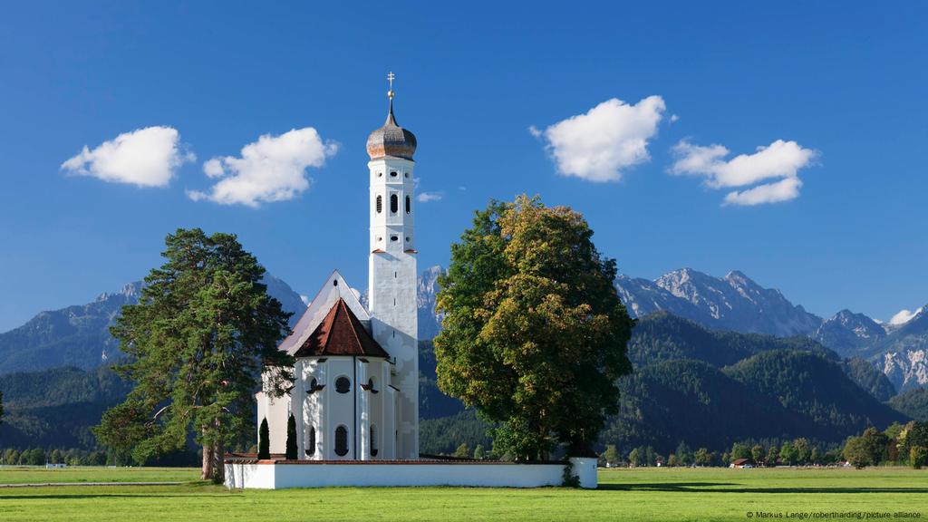 Germany: Record numbers leaving churches | News | DW | 28.06.2022